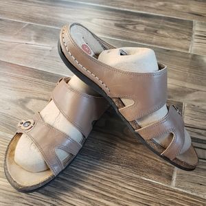 NWOT Unstructured by Clarks leather sandals